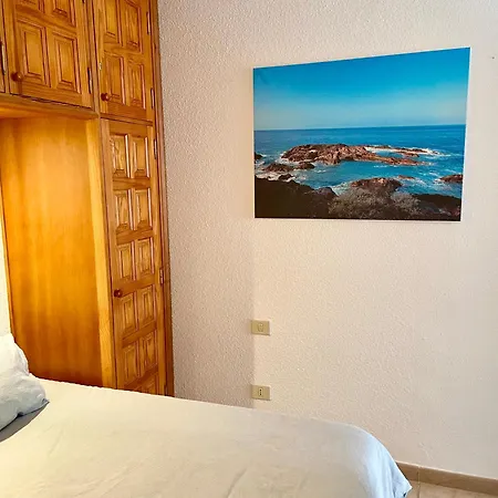 Apartament With Pool And Sea View