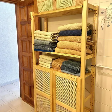 With Pool And Sea View Апартаменты